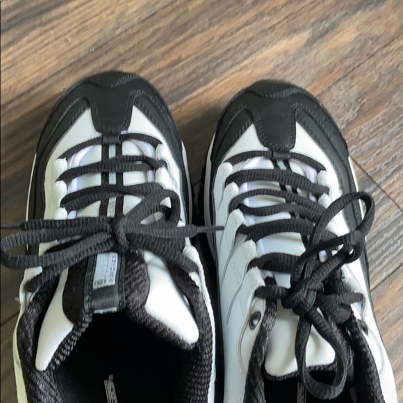 BRAND NEW SKETCHERS SHOES - Picture 4 of 5